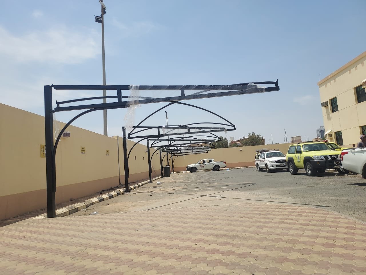 مظلات وسواتر تلال النهضة