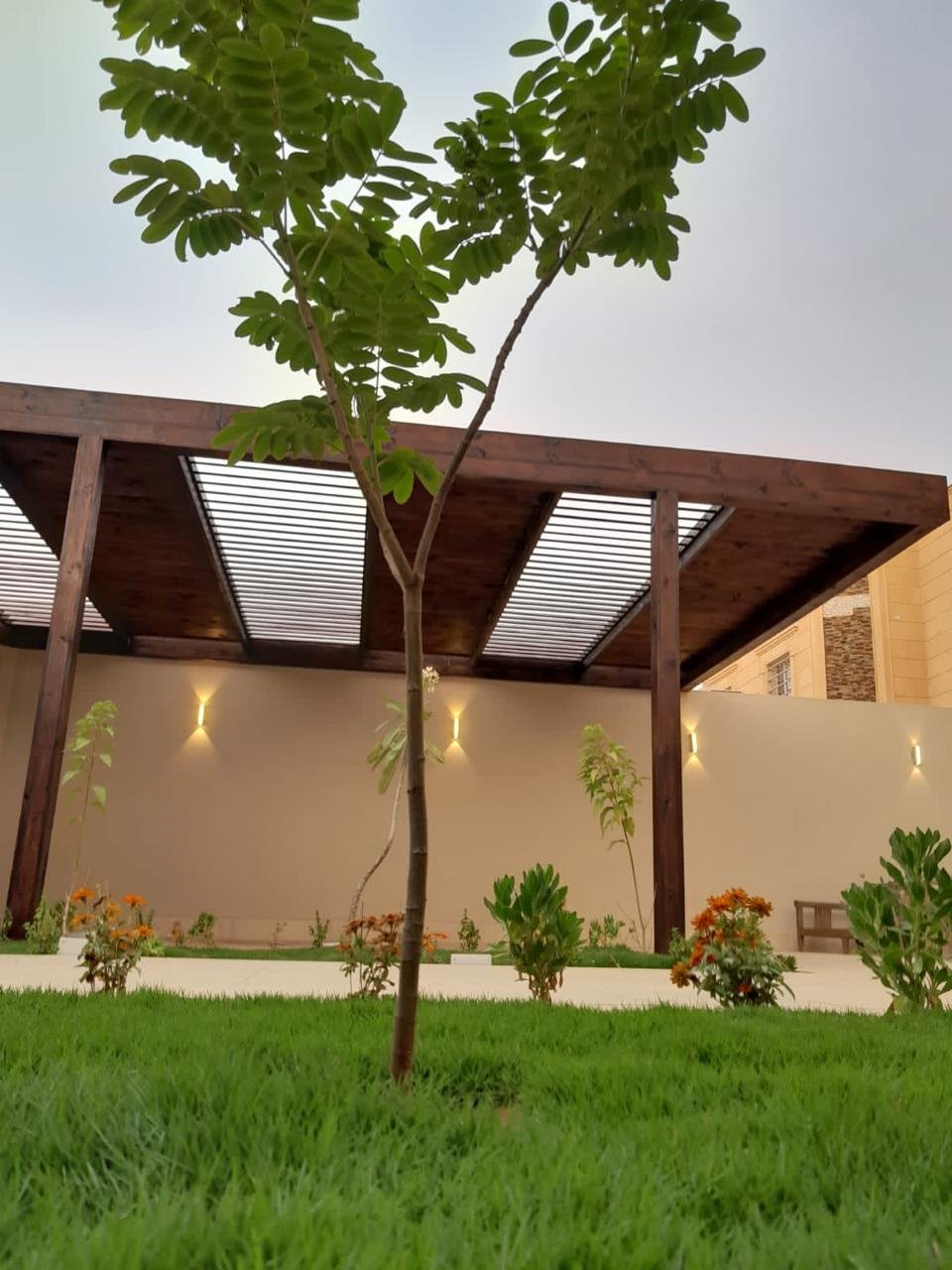 مظلات وسواتر تلال النهضة