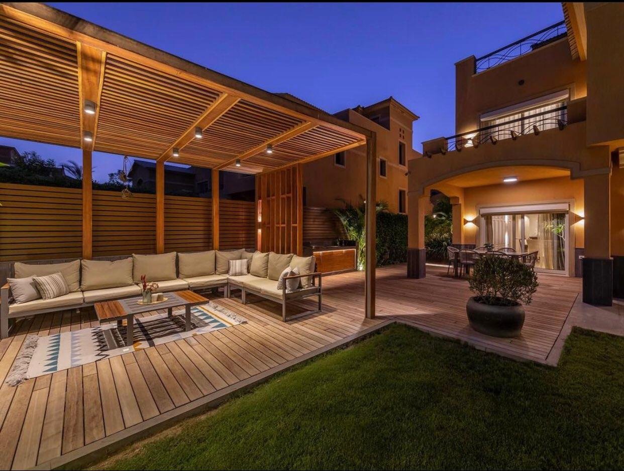 مظلات وسواتر تلال النهضة