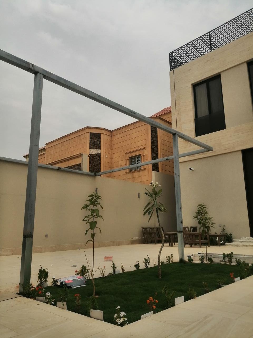 مظلات وسواتر تلال النهضة